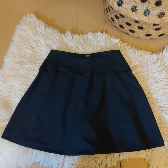 Abercrombie workout skort - Picture 3 of 4